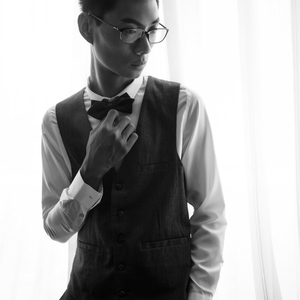 黑巨人和白人美女做爱
